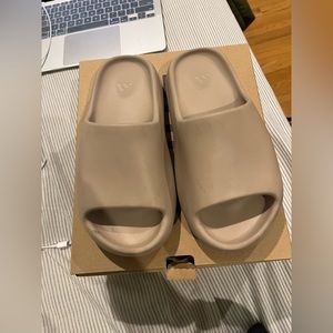 Yeezy Slides Pure Size 5 2021 release